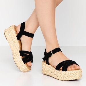 LAST ONE AVAILABLE!! New Women's Ankle Strap Platform Wedge Sandals Size 6.5